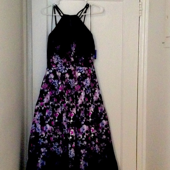 Formal or Prom Dress - Picture 3 of 5